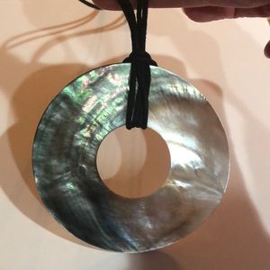 Statement shell necklace